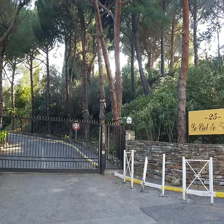 Villa Classy In With Pool And Private Parking Place
