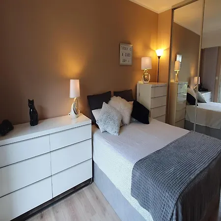 Classy In With Pool And Private Parking Place Villa *