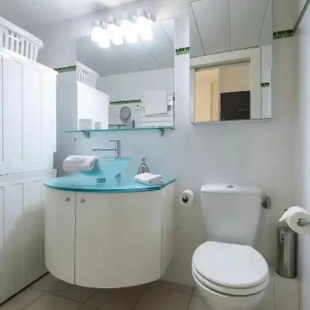 Place Grimaldi, Close To And Restaurants, With Balcony Apartment