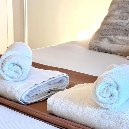 Au Port De Sublime 2 Pieces Renove A Neuf Climatise Apartment