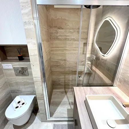 Apartment Au Port De Sublime 2 Pieces Renove A Neuf Climatise *