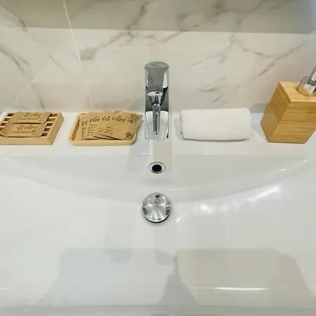 Nomade - Vieux - 2 - Wifi - Ac - 5 Min Des Plages - 30 Min De Cannes Et Monaco Apartment