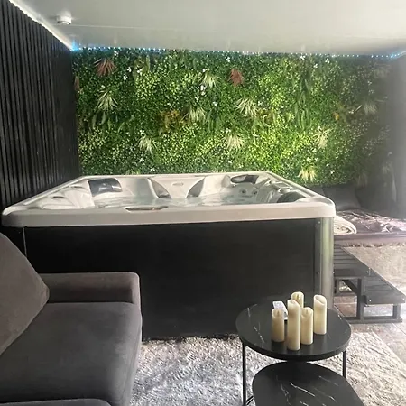 Nissa La Bella Apartment *