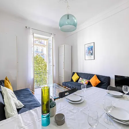 Superb 2 In The Heart Of * Nice