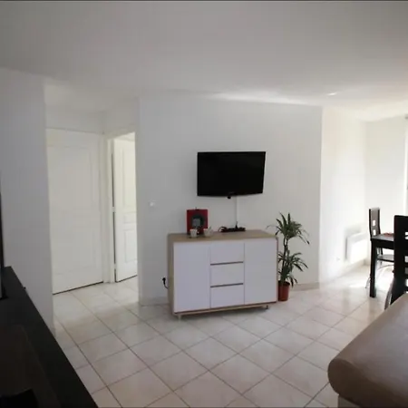 A 2 Pas De La Place Du Pin Et Port! Apartment *