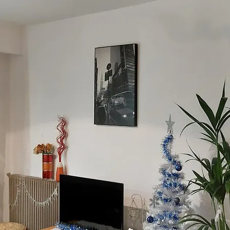 Cosy F1 Avec Grande Terrasse A 2 Pas Du Tramway *