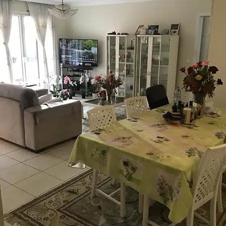 Port Quartier Antiquaire Homestay *