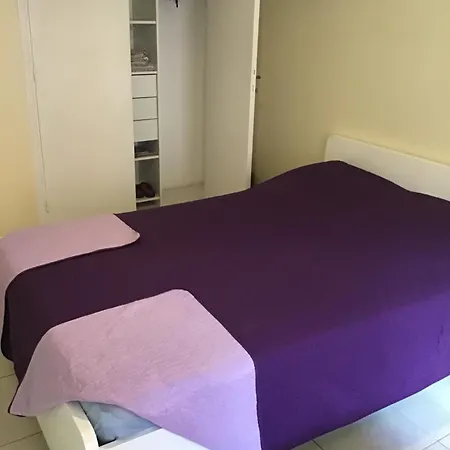 Port Quartier Antiquaire Homestay