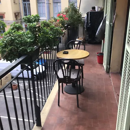 Homestay Port Quartier Antiquaire *