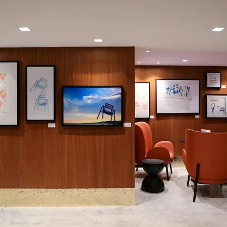Le Meridien מלון 4*