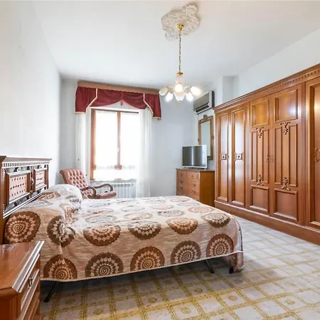Apartment 2 A