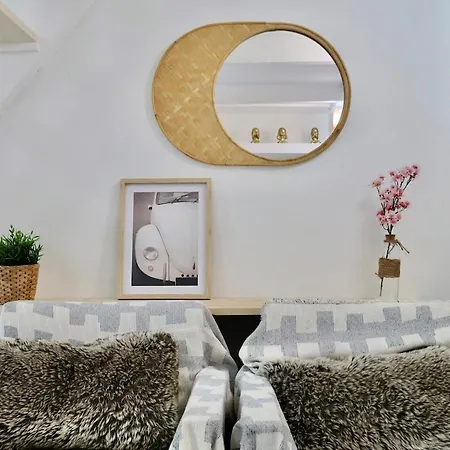 Apartment Ancienne Batisse En Plein Coeur Du Port Avec Clim