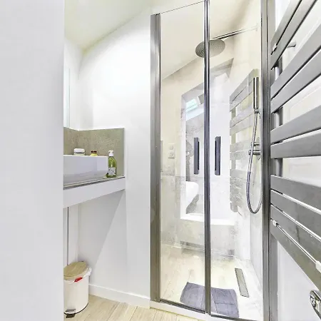 Hyper Centre-duplex De Charme- Luxe-clim Reversible- 10mn Place Massena Nice
