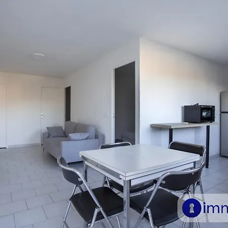 Apartment T3 Air-conditioned On One Level On The Heights Of