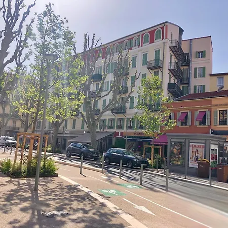 Apartment Place Grimaldi, Close To And Restaurants, With Balcony