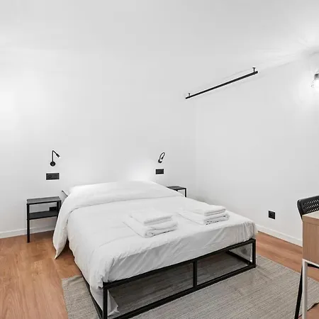Loft Spacieux Pour 10 Personnes Avec Terrasse * Nice