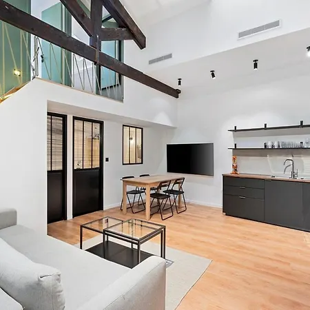Loft Spacieux Pour 10 Personnes Avec Terrasse