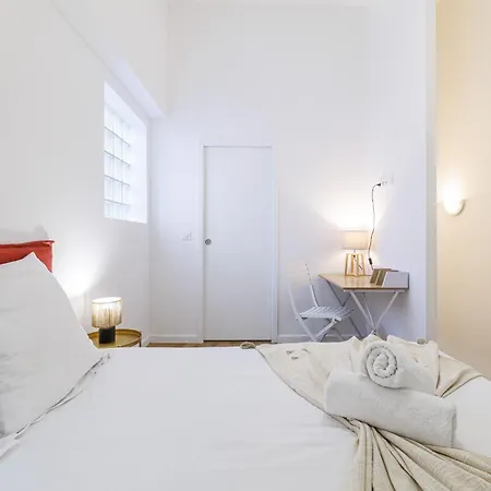 1 Bdr Duplex Downtown - Ac Apartment