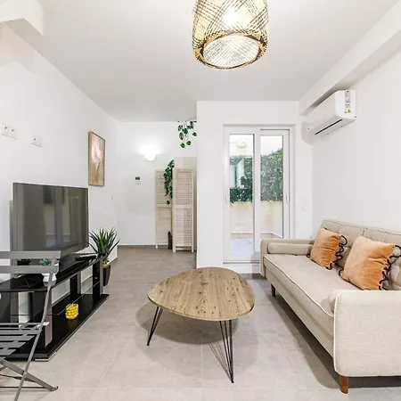 1 Bdr Duplex Downtown - Ac Nice
