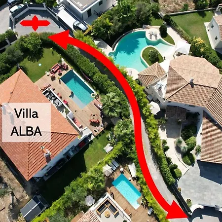 Deluxe With Garden Pool And Sea View Holiday home Nice