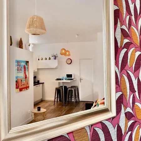 Apartment With Big Terrace Full Center With Air Conditioning *