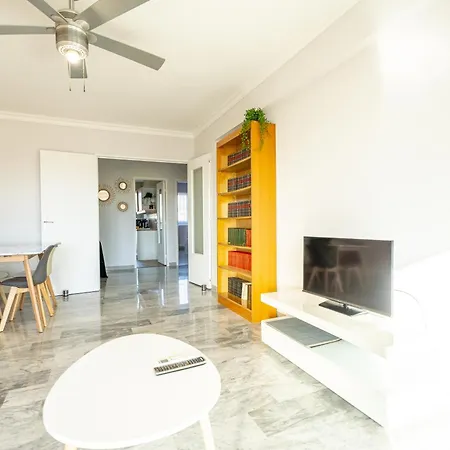 Sea & View Apartment