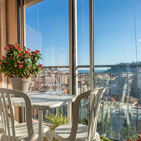Sea & View Apartment