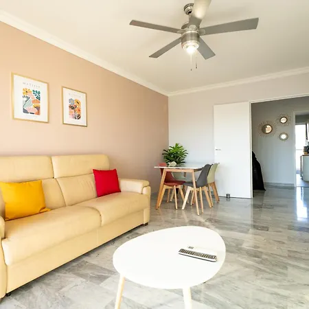 Sea & View Apartment *