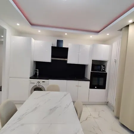 Apartment Cozy Downtown 2 Bedroom 1 Min 1 Min Tramway 10min Airport Air Conditionner