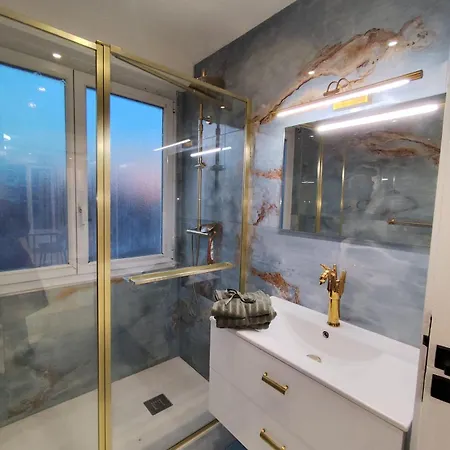 Apartment Cozy Downtown 2 Bedroom 1 Min 1 Min Tramway 10min Airport Air Conditionner
