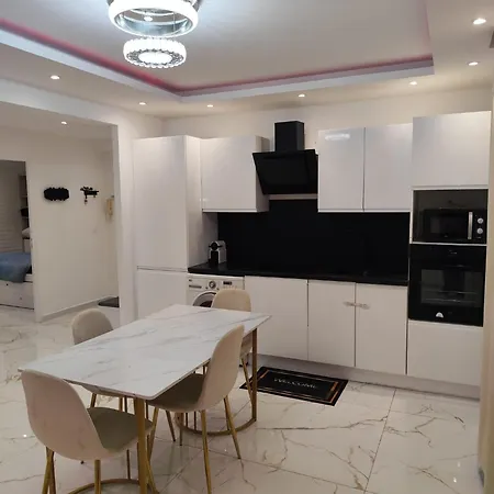 Cozy Downtown 2 Bedroom 1 Min 1 Min Tramway 10min Airport Air Conditionner Apartment *