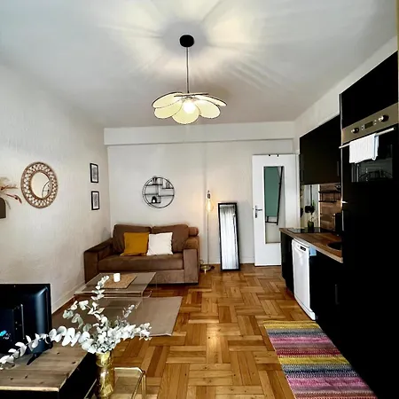 Modern Apartment With Balcony And Ac Walk To Tramway Near Center Apartment *