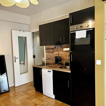 Modern Apartment With Balcony And Ac Walk To Tramway Near Center * Nice