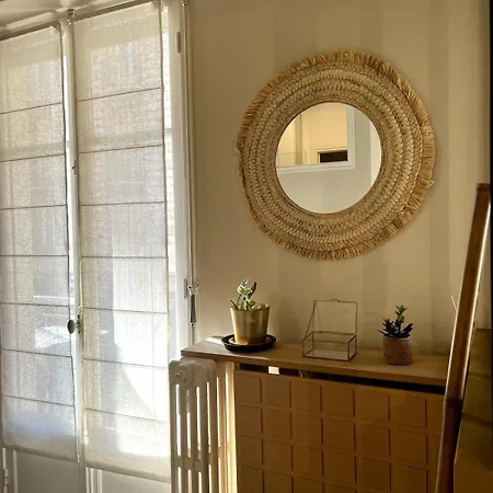 Modern Apartment With Balcony And Ac Walk To Tramway Near Center Apartment