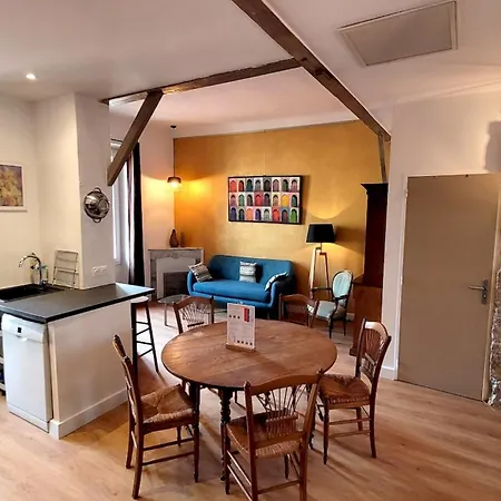 4 Pieces Vieux Garibaldi Apartment