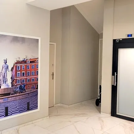 Ze Perfect Place - Centre-ville - Massena Apartment