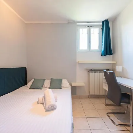 Holiday home Maison De Familiale, 5 Chambres, Terrasse, A 20 Minutes Du Centre