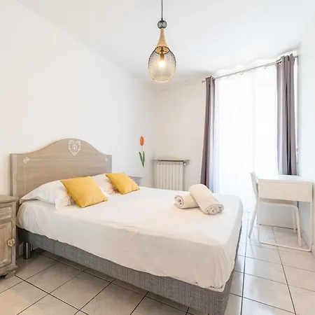 Maison De Familiale, 5 Chambres, Terrasse, A 20 Minutes Du Centre * Nice