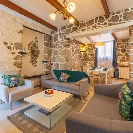 Maison De Familiale, 5 Chambres, Terrasse, A 20 Minutes Du Centre Holiday home *