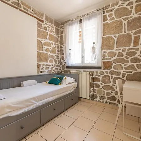 Holiday home Maison De Familiale, 5 Chambres, Terrasse, A 20 Minutes Du Centre *