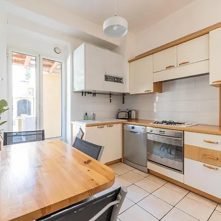 Maison De Familiale, 5 Chambres, Terrasse, A 20 Minutes Du Centre Nice