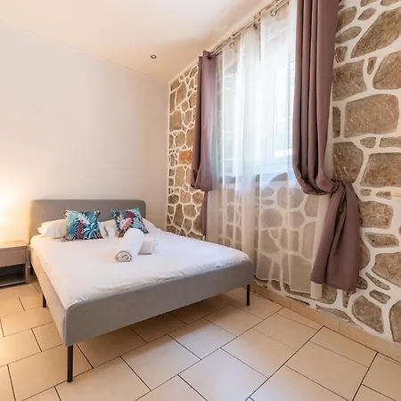 Maison De Familiale, 5 Chambres, Terrasse, A 20 Minutes Du Centre
