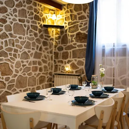 Holiday home Maison De Familiale, 5 Chambres, Terrasse, A 20 Minutes Du Centre *