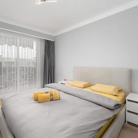Cozy Close To Port Of Apartment