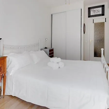 Jasmine Apartment *