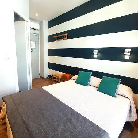 Otel H33 2*