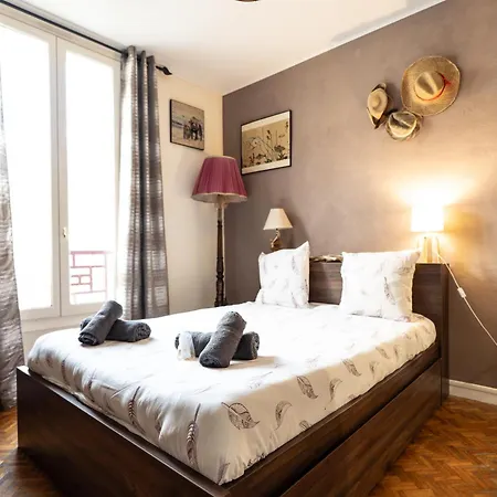 Le Saint Honore A 500 Metres A Pied De La Apartment