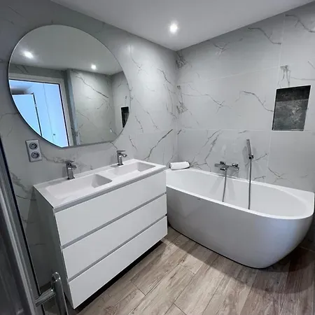 Le Bijou De Valrose - 4 Bedroom With Pool Nice