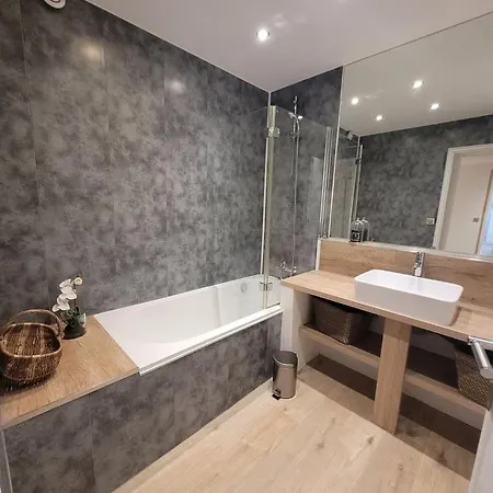 Apartment Le Bijou De Valrose - 4 Bedroom With Pool