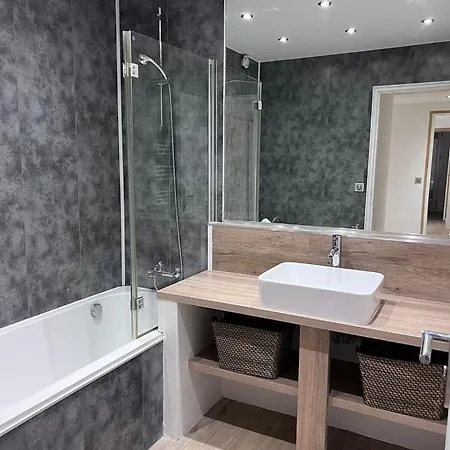 Apartment Le Bijou De Valrose - 4 Bedroom With Pool